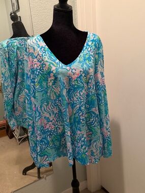Lilly Pulitzer Blue Pink Green Floral V-Neck Tunic
